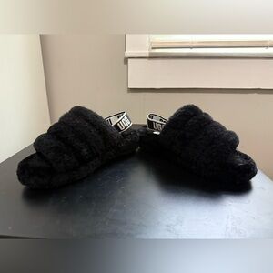 UGG Black Fluffy Slides with Logo Strap size9
